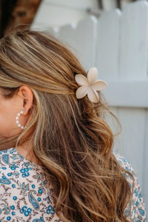 Manel | Hair Claw - Hibiscus Flower