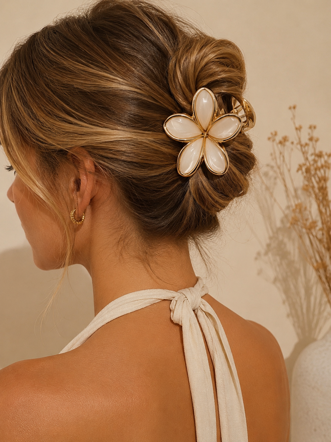 Manel | Hair Claw - Island Bloom Budget